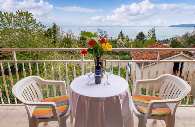 Nice apartment in Lovran with WiFi