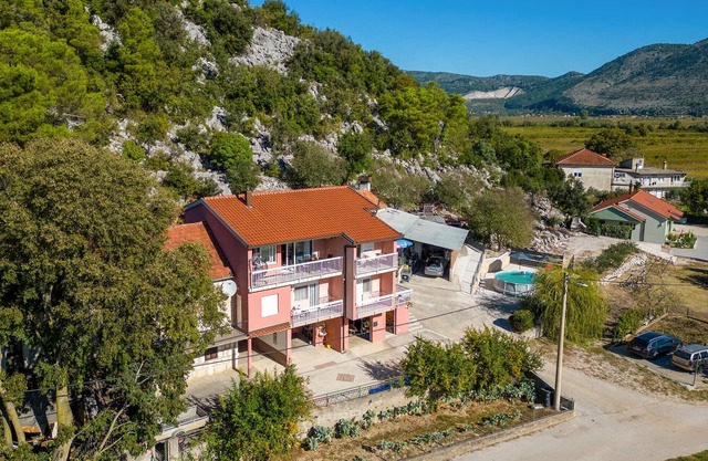 Nice apartment in Stasevica with WiFi