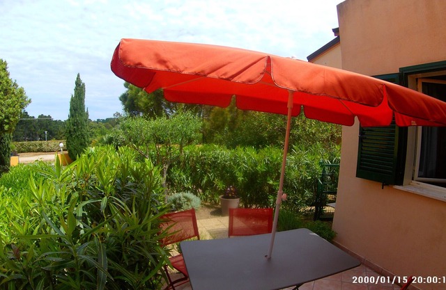 nice apartment T3, near the sea, nice terrace with garden and pool