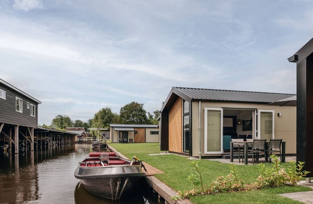 Nice chalet with ac and sloop