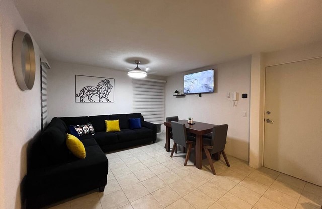 Nice, cozy, familiar and centrally located apartment