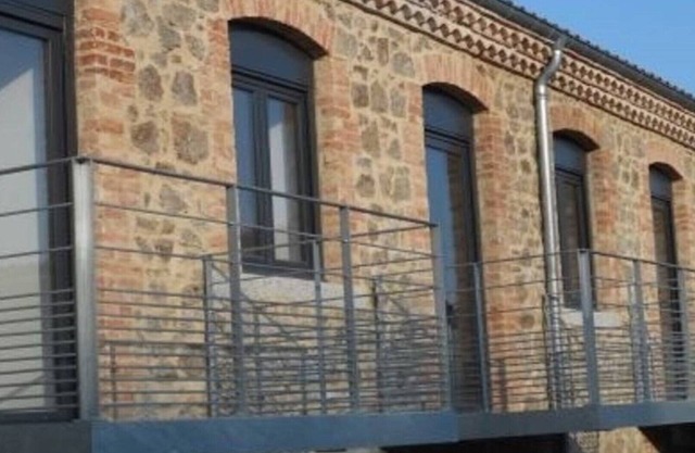 Nice duplex completely renovated
