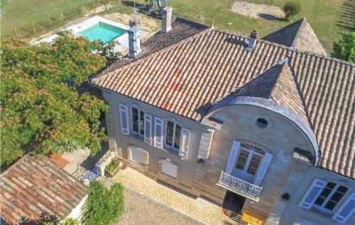 Nice Home In Saint-Christoly-De-Blaye