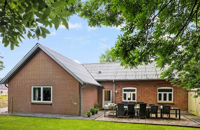 Nice home in Bredebro with WiFi