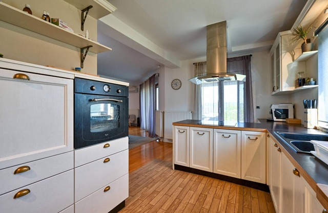Nice home in Mala Rakovica with sauna