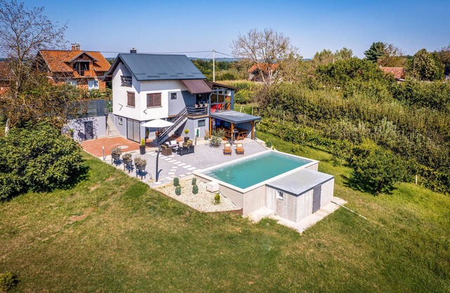Nice home in Nova Diklenica with WiFi
