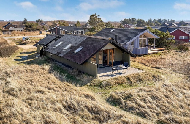 Nice home in Rømø with WiFi