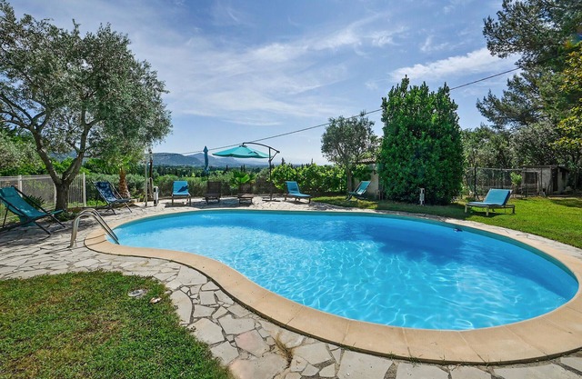 Nice home in Sarrians with WiFi