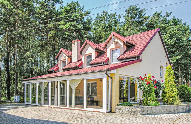 Nice home in Solec Wlkp. with WiFi