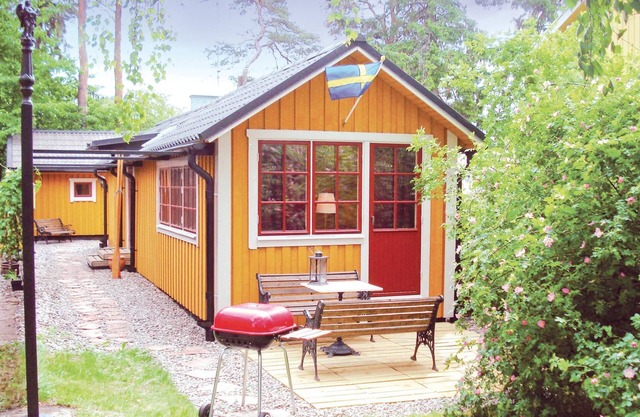 Nice home in Trosa with house sea view