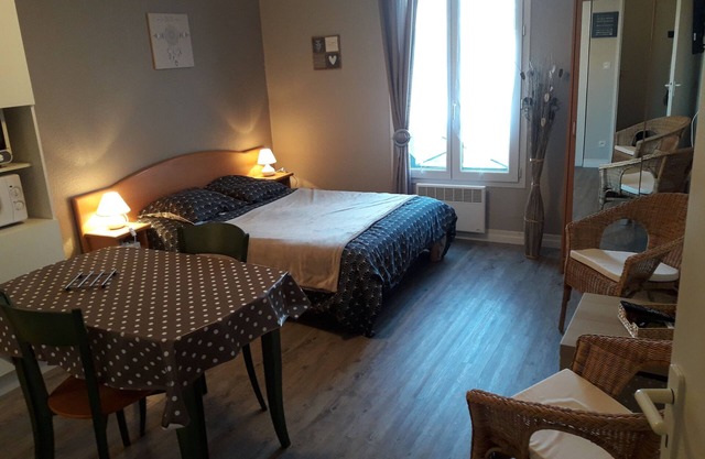 Nice stylish studio with free private parking