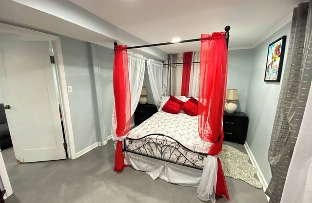 Nice two bedroom apt at 25 minutes to New York excellent bus transportation