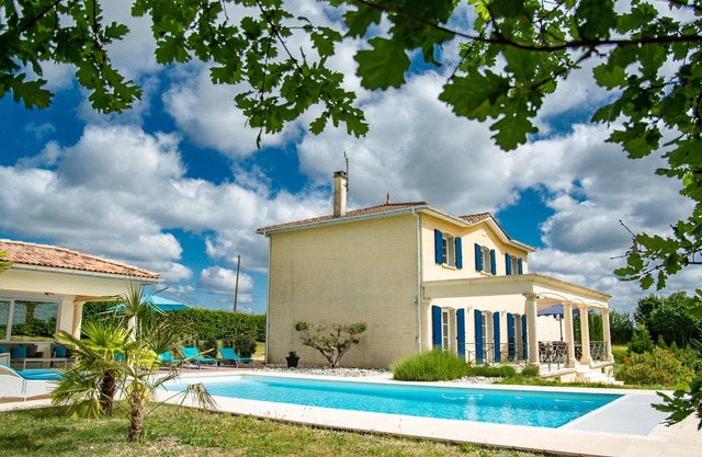 Nice villa with private pool and pool house
