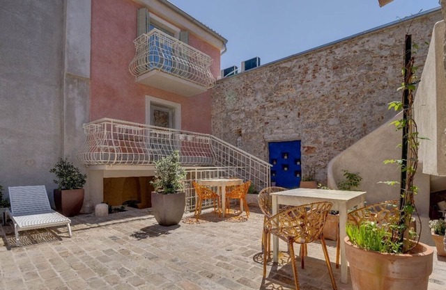Nicely and romantic decorated Belle epoque suite with terrace, Wifi, sauna and bikes .
