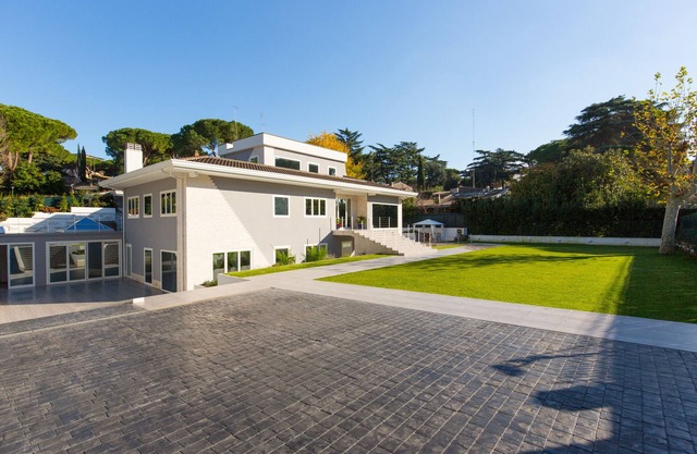 Niclas Luxury Apartments - Superior Apartment