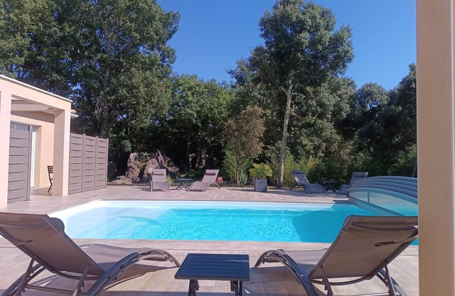 Nid des Hirondelles - Furnished apartment with all comforts in a quiet location - Air conditioning Swimming pool Jacuzzi