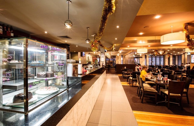 Nightcap at Excelsior Hotel