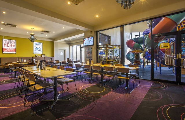 Nightcap at Glengala Hotel