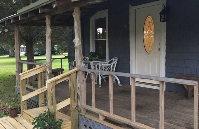 Nina's Cottage - aka Grandma's House of Silverhill