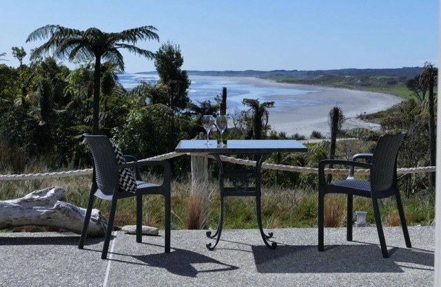 Nine Mile Views holiday home, Charleston, Westport