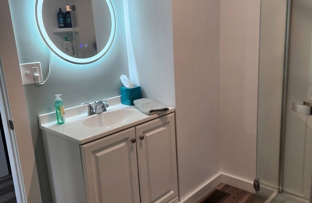 Ninth DoorMention Apt in Milbridge within walking distance to local amenities