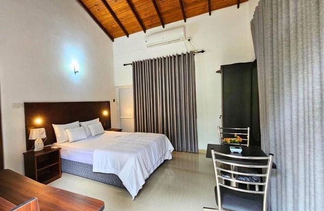 Niwahana Holiday Resort - Double Room with Park View 1