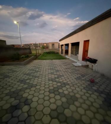 Nkhahle's house