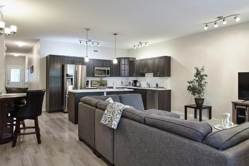 NN - Eddy #1 - Whistlebend 3-bed 2 5-bath