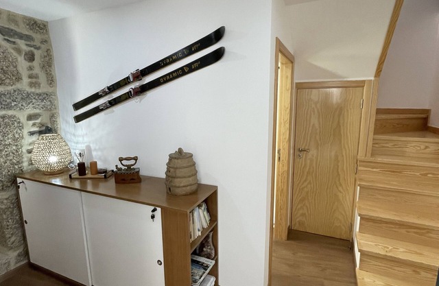 No Centro de Manteigas,a 20 km da Torre .apartamento Familiar
