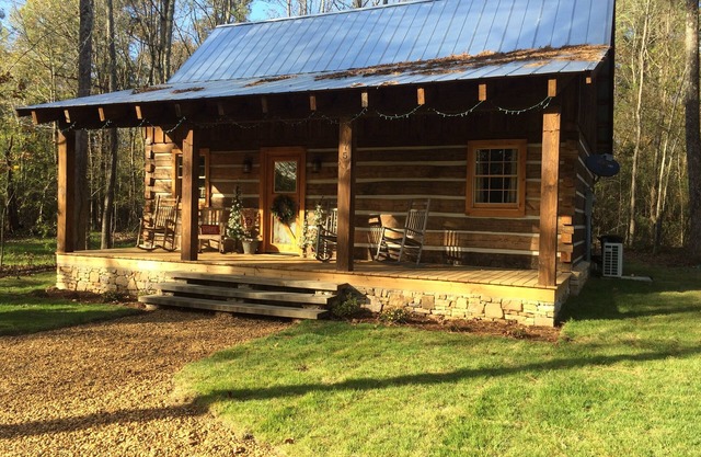 NO PETS. Log Cabin in Corinth, Ms. Close to Shiloh National Park & Pickwick Lake
