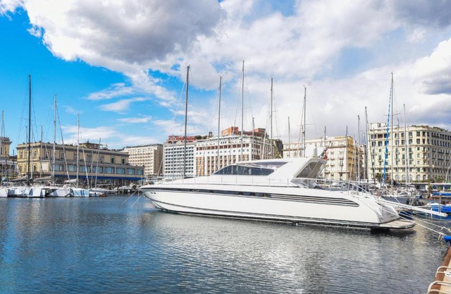 Noleggio barca Napoli