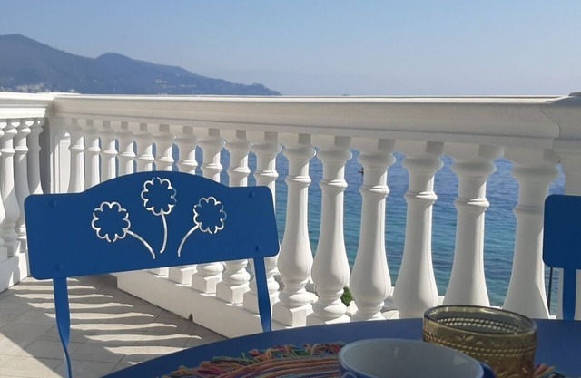 Noli - Splendid seaside apartment with panoramic terrace in "Art Nouveau" villa