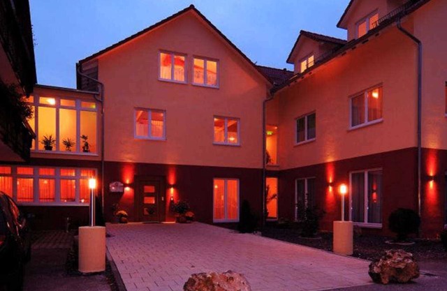Non-smoking single room with toilet and shower - Hotel Restaurant Talblick