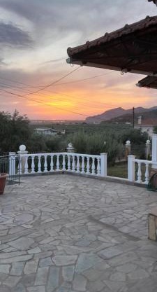 Nondis House