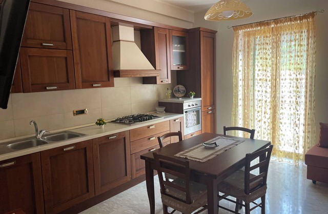 Nonni's Lemon House