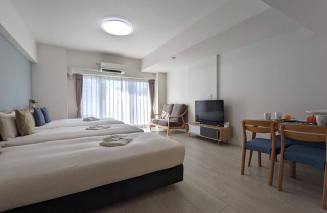 Nonsmoking Double bed x 1 Single bed x 2 Stan/Osaka Ōsaka