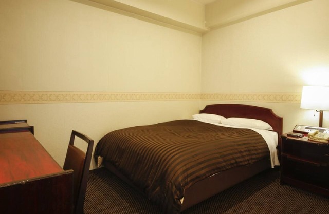Nonsmoking double room 140cm 190cm Room only/Osaka Ōsaka