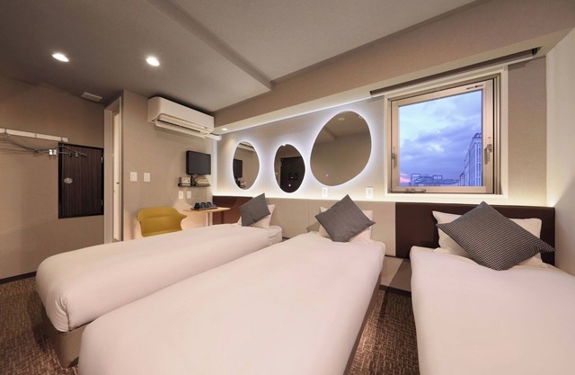 Nonsmoking Triple room Room only plan/Osaka Ōsaka