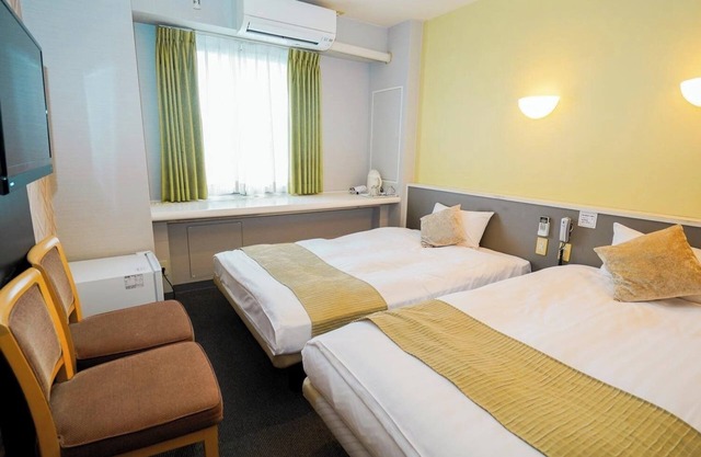 NonsmokingTwin corner room 5 minutes walk fr/Okayama Okayama