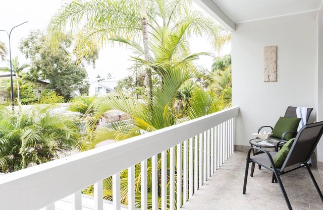 Noosa Pde Apartment - ALOHA - great location and style, walk to beach