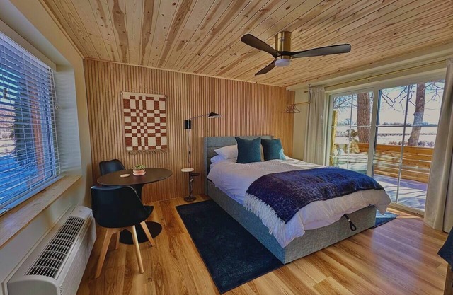 Nordic Harbor | Room 2 | Tranquil Maple