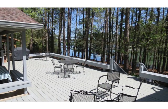 Norman and Flo's Lake House on Clarks Hill Lake