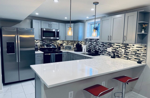 North Bethesda Gem - Basement - 5 Minutes From Metro