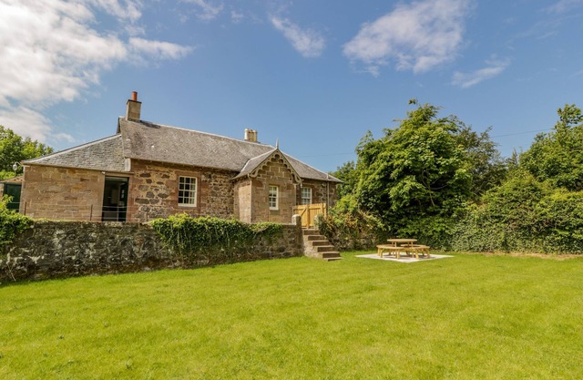 NORTH FIRBANK - CULZEAN CASTLE, pet friendly in Maybole