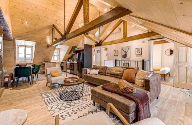 North House - Gorgeous 3 Bedroom 2-floor Old Quebec Townhouse