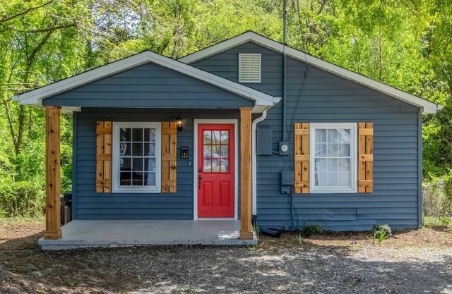 North of Gastonia Cute Cottage w/Comfort & Style