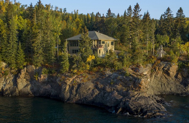 North Shore Headlands House - retreat house on Lake Superior