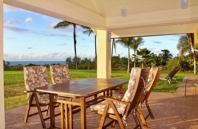 North Shore Ocean View Cottage