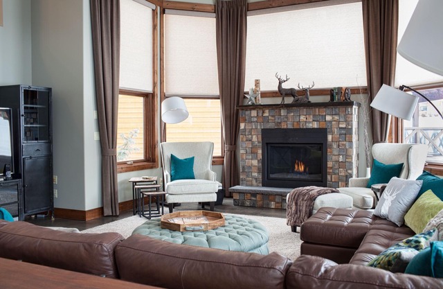 Northstar Chalet -Ski In/Ski Out, Private Hot Tub, Stay for 3 nights/Pay for 2*