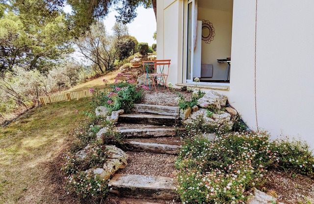 Nouveau Charmant Appartement Avec vue Panoramique sur le pic Saint Loup